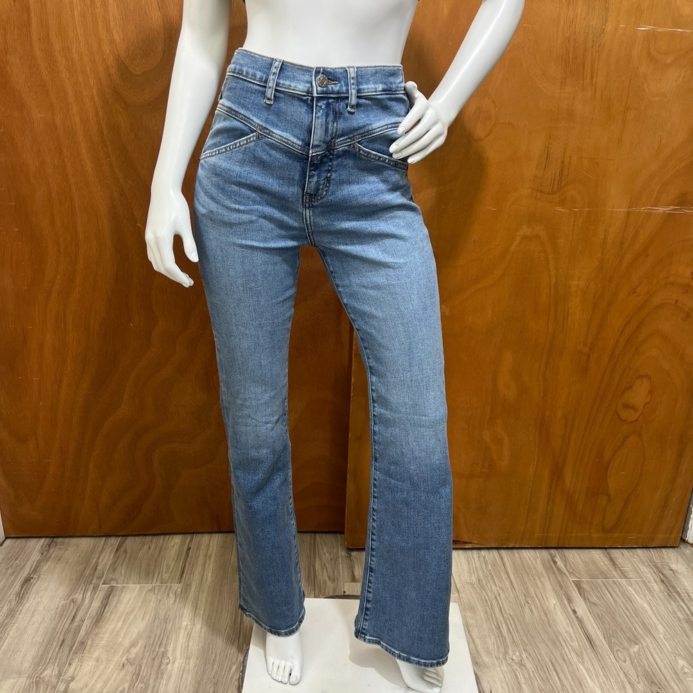 DAZE Go-Getter Yoke Flare Jeans Women's Size 27 High Rise Medium Wash